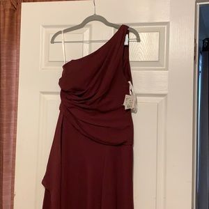 David’s bridal one shoulder long wine nwt